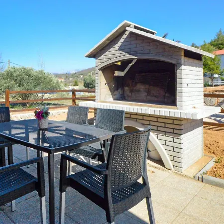 Palma-5 By Interhome Anic