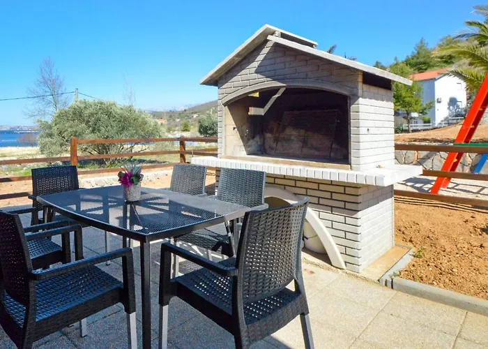 Palma-5 By Interhome Anic